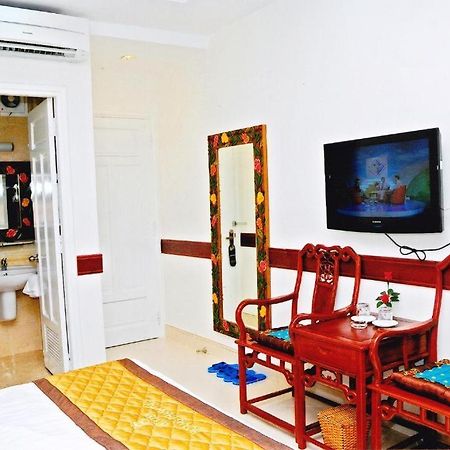 Hoang Thanh Thuy Airport Hotel 1 - Gan Am Thuc Dem Cho Hoang Hoa Tham Cidade de Ho Chi Minh Exterior foto