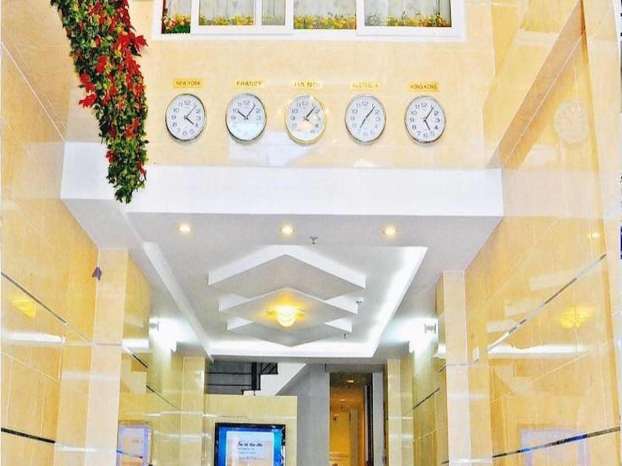 Hoang Thanh Thuy Airport Hotel 1 - Gan Am Thuc Dem Cho Hoang Hoa Tham Cidade de Ho Chi Minh Exterior foto