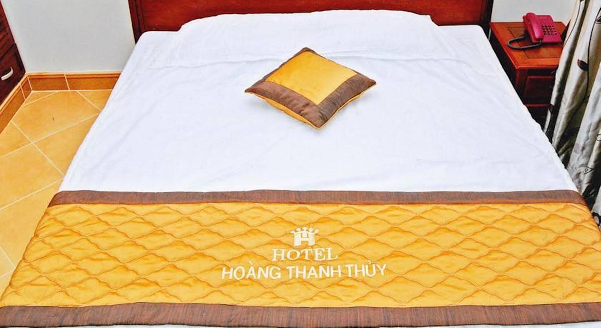 Hoang Thanh Thuy Airport Hotel 1 - Gan Am Thuc Dem Cho Hoang Hoa Tham Cidade de Ho Chi Minh Exterior foto
